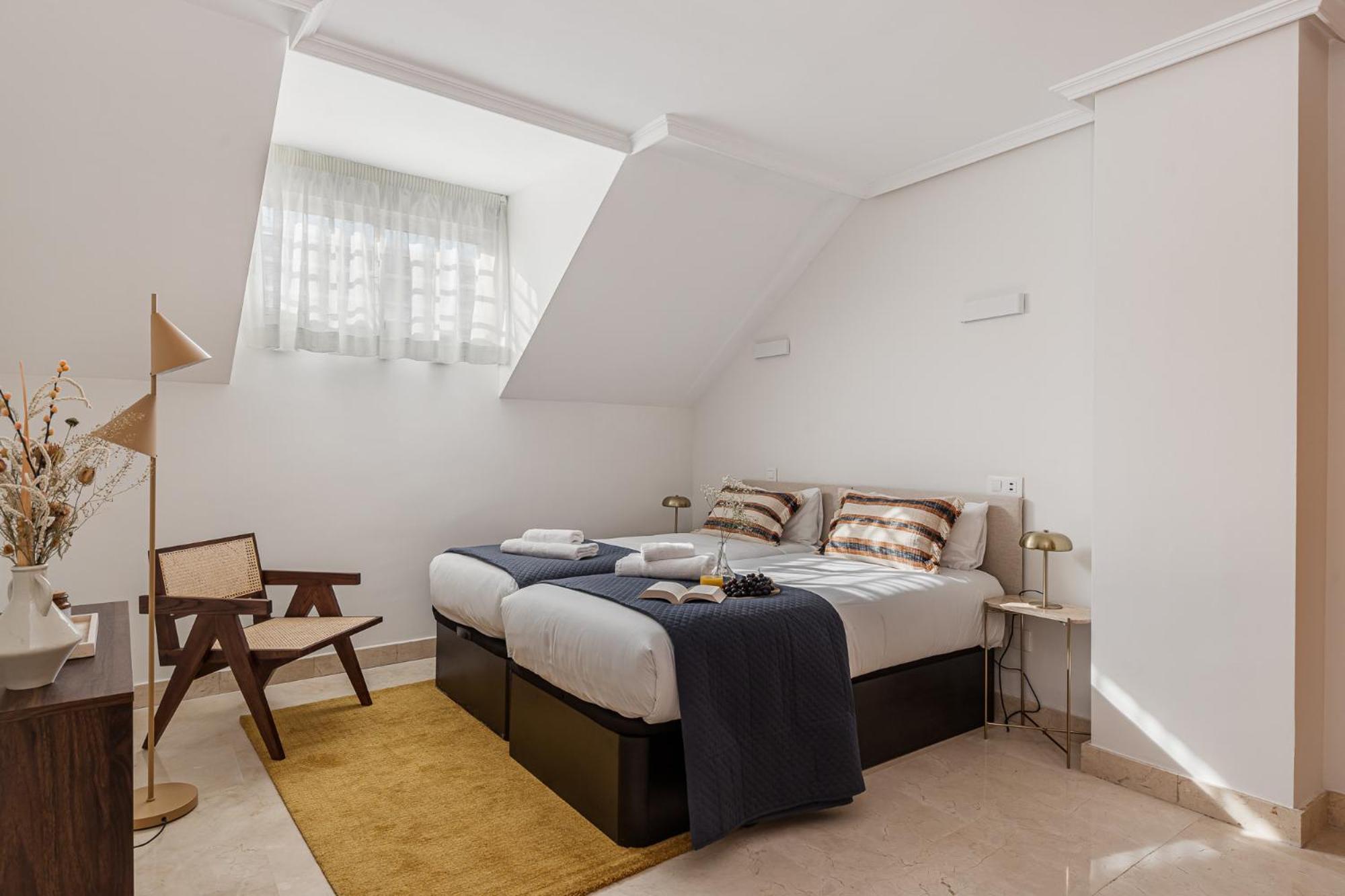 Appartement Waou Gran Via Attic - Corta Duracion à Madrid Extérieur photo